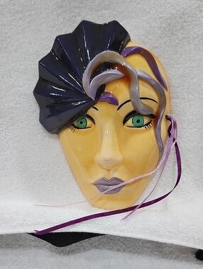 VINTAGE BISQUE DECORATIVE CERAMIC FACE MASK WALL PLAQUE